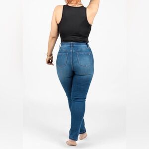 LULAROE Magic Waist Stretch Medium Wash Jeans Style L-161367 Size 30